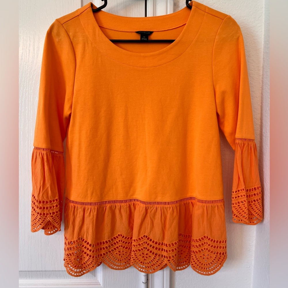 XS Bright orange Ann Taylor Top, excellent condition, like new!